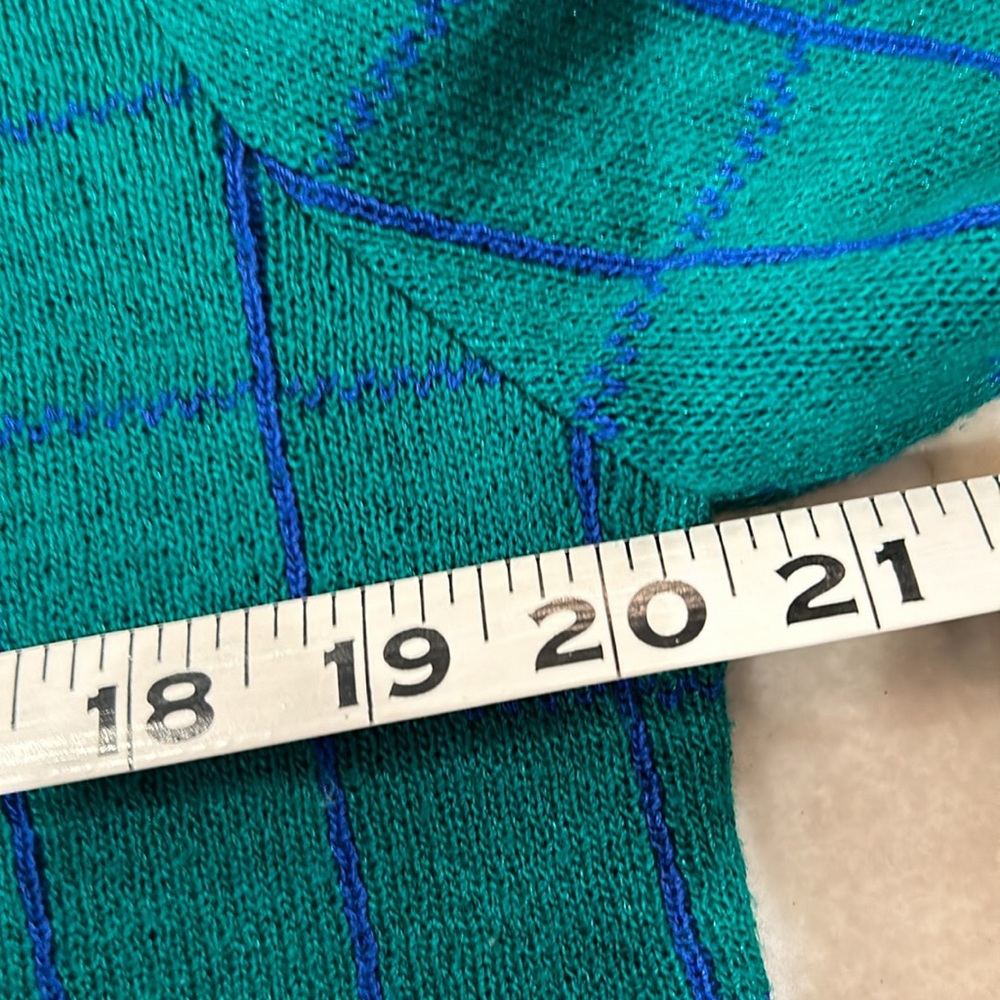 Sweater - Picture 6 of 6